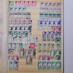 Lot de timbres de Tunisie oblitérés en un album.