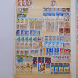 Lot de timbres de Tunisie oblitérés en un album.