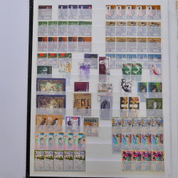 Lot de timbres de Malte oblitérés en un album.