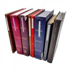 Lot de timbres d'Allemagne neufs et oblitérés en huit albums.