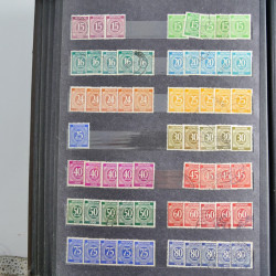 Lot de timbres d'Allemagne neufs et oblitérés en huit albums.