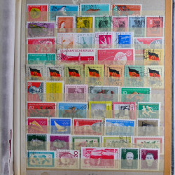 Lot de timbres d'Allemagne neufs et oblitérés en huit albums.