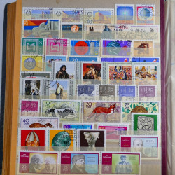 Lot de timbres d'Allemagne neufs et oblitérés en huit albums.