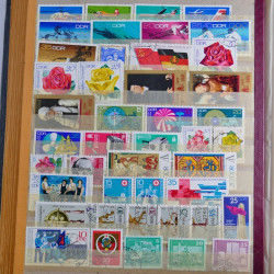 Lot de timbres d'Allemagne neufs et oblitérés en huit albums.