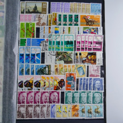 Lot de timbres d'Allemagne neufs et oblitérés en huit albums.