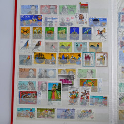 Lot de timbres d'Allemagne neufs et oblitérés en huit albums.