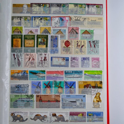 Lot de timbres d'Allemagne neufs et oblitérés en huit albums.