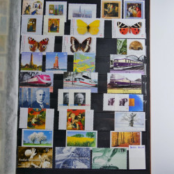 Lot de timbres d'Allemagne neufs et oblitérés en huit albums.