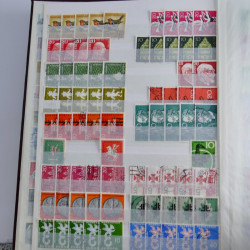 Lot de timbres d'Allemagne neufs et oblitérés en huit albums.