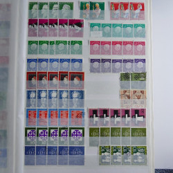 Lot de timbres d'Allemagne neufs et oblitérés en huit albums.