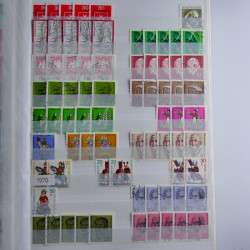 Lot de timbres d'Allemagne neufs et oblitérés en huit albums.