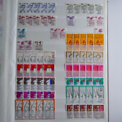 Lot de timbres d'Allemagne neufs et oblitérés en huit albums.