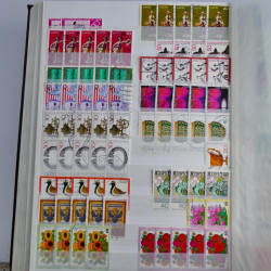 Lot de timbres d'Allemagne neufs et oblitérés en huit albums.