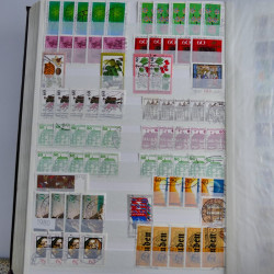 Lot de timbres d'Allemagne neufs et oblitérés en huit albums.