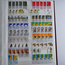 Lot de timbres d'Allemagne neufs et oblitérés en huit albums.