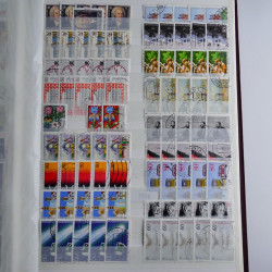 Lot de timbres d'Allemagne neufs et oblitérés en huit albums.