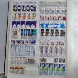 Lot de timbres d'Allemagne neufs et oblitérés en huit albums.