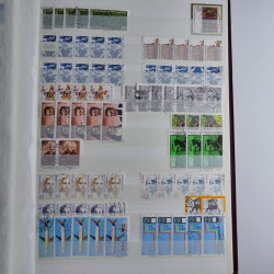 Lot de timbres d'Allemagne neufs et oblitérés en huit albums.