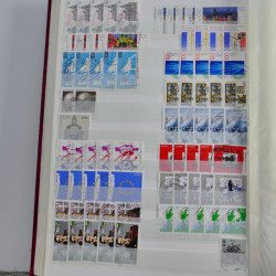 Lot de timbres d'Allemagne neufs et oblitérés en huit albums.