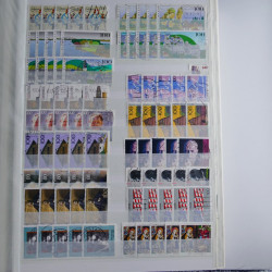 Lot de timbres d'Allemagne neufs et oblitérés en huit albums.