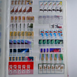 Lot de timbres d'Allemagne neufs et oblitérés en huit albums.
