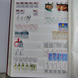 Lot de timbres d'Allemagne neufs et oblitérés en huit albums.