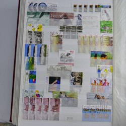 Lot de timbres d'Allemagne neufs et oblitérés en huit albums.