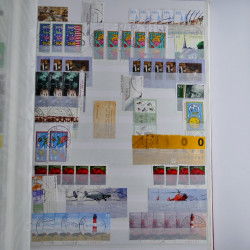 Lot de timbres d'Allemagne neufs et oblitérés en huit albums.