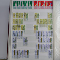 Lot de timbres d'Allemagne neufs et oblitérés en huit albums.