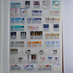 Lot de timbres d'Allemagne neufs et oblitérés en huit albums.