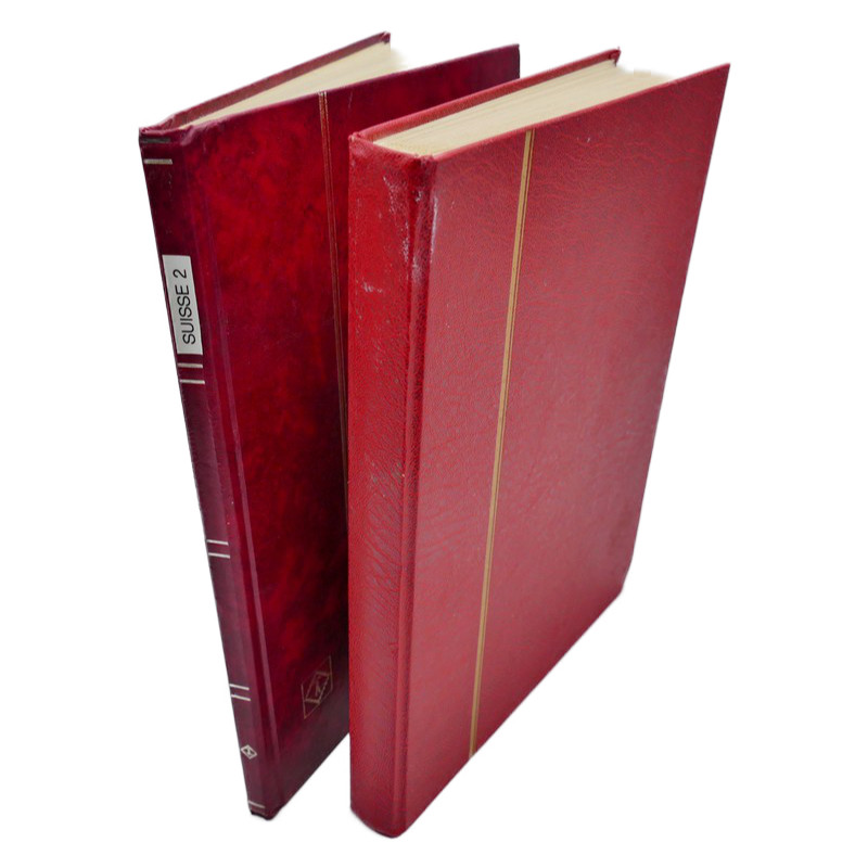 Lot de timbres de Suisse oblitérés en deux albums.