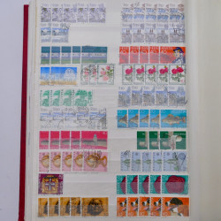 Lot de timbres de Suisse oblitérés en deux albums.
