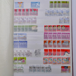 Lot de timbres de Suisse oblitérés en deux albums.