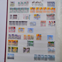 Lot de timbres de Suisse oblitérés en deux albums.