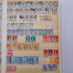 Lot de timbres de Grèce oblitérés en un album.