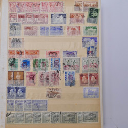 Lot de timbres de Grèce oblitérés en un album.