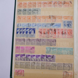 Lot de timbres de Grèce oblitérés en un album.