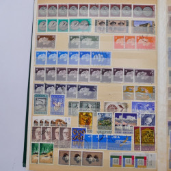 Lot de timbres de Grèce oblitérés en un album.