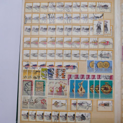 Lot de timbres de Grèce oblitérés en un album.