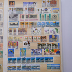 Lot de timbres de Grèce oblitérés en un album.