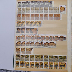 Lot de timbres de Grèce oblitérés en un album.