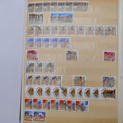 Lot de timbres de Grèce oblitérés en un album.