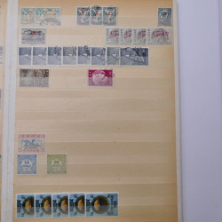 Lot de timbres de Grèce oblitérés en un album.