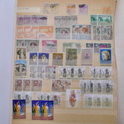 Lot de timbres de Grèce oblitérés en un album.