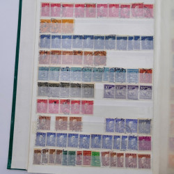 Lot de timbres de Suède oblitérés en un album.