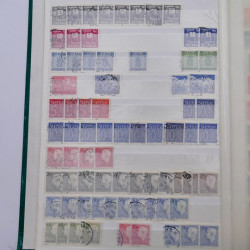 Lot de timbres de Suède oblitérés en un album.