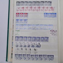 Lot de timbres de Suède oblitérés en un album.