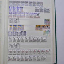 Lot de timbres de Suède oblitérés en un album.