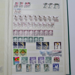 Lot de timbres de Suède oblitérés en un album.
