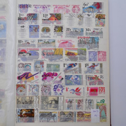 Lot de timbres de Tchécoslovaquie oblitérés en un album.